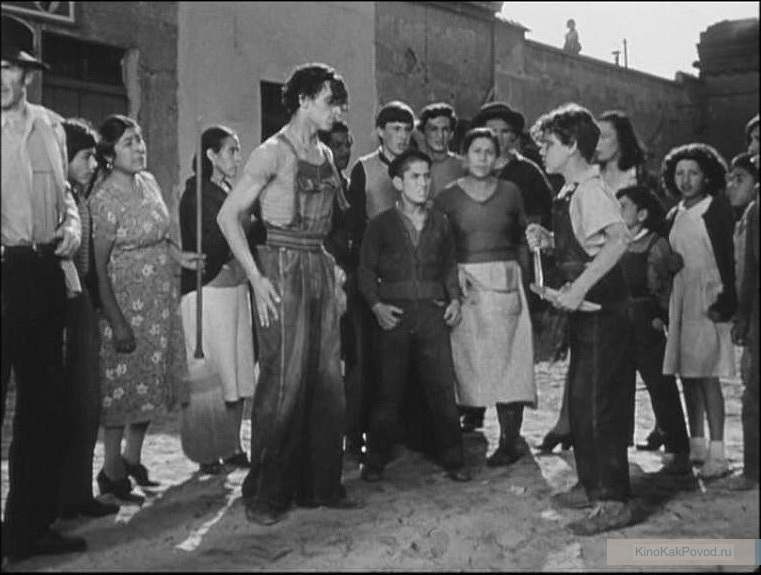 «Забытые» - «Los olvidados»  (реж. Луис Бунюэль, 1950) - фильм (фото, кадр)