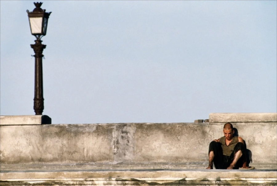 «Любовники с Нового моста» - «Les amants du Pont-Neuf»  (реж. Леос Каракс; в гл.р. Жюльет Бинош, Дени Лаван; 1991, Франция) - фильм (фото, кадр)